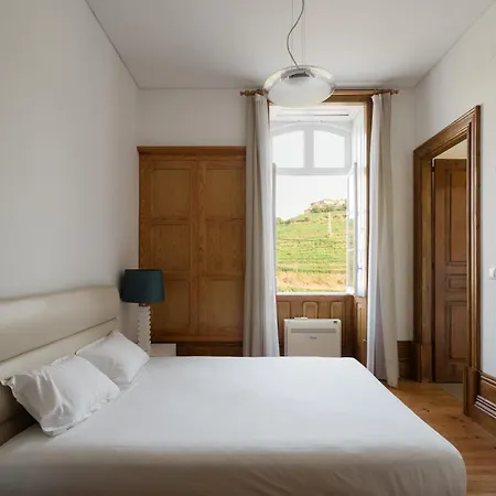 Casa De Cambres - By Rowdhouses *