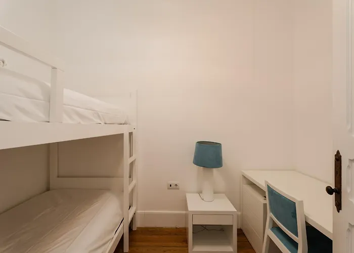 Casa De Cambres - By Rowdhouses *