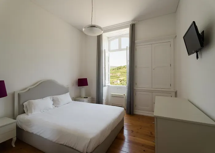 Gospodarstwo wiejskie Casa De Cambres - By Rowdhouses Lamego