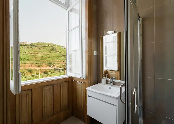 Casa De Cambres - By Rowdhouses